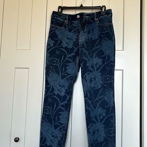 Chicos jeans. Floral perfect stretch boyfriend slim leg ankle. Size 0